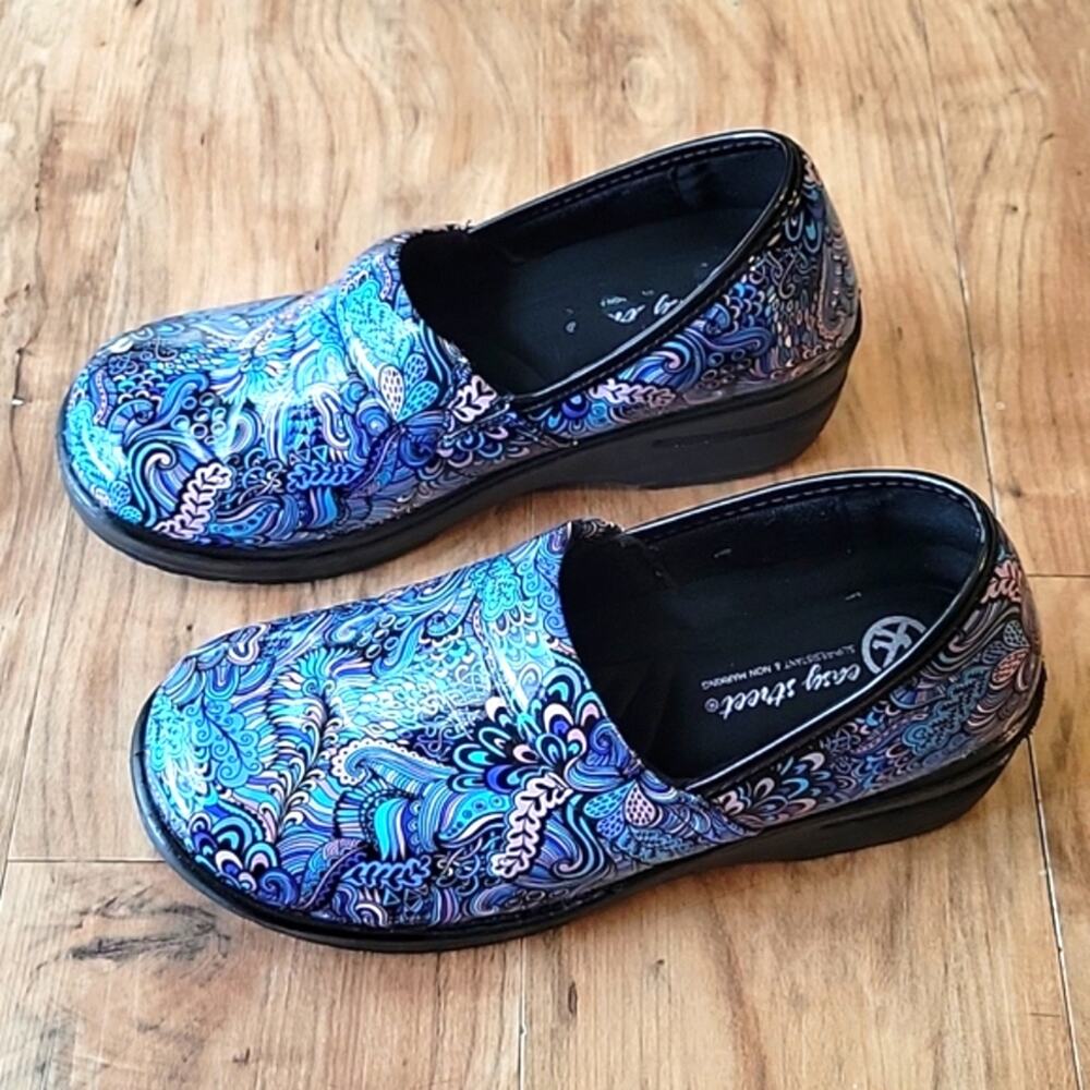 Blue Clogs - Picture 4 of 7